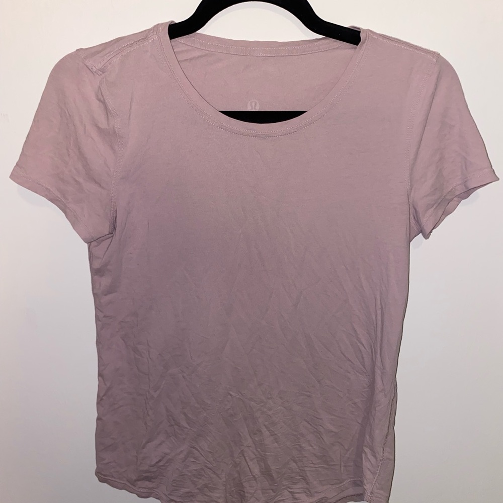 Lululemon tshirt